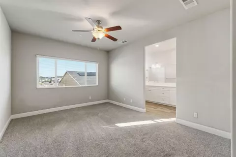 2715 Las Rosas Ave, Clovis, CA 93619 photo 23