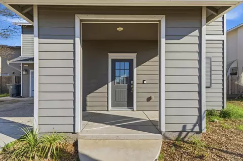 2715 Las Rosas Ave, Clovis, CA 93619 photo 3