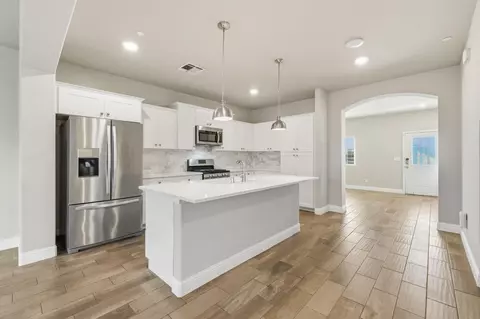 2715 Las Rosas Ave, Clovis, CA 93619 photo 16