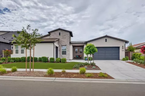 Exterior - 768 Overstone Ave, Madera, CA 93636 photo 2 of 14
