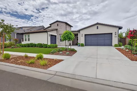 Exterior - 768 Overstone Ave, Madera, CA 93636 photo 4 of 14