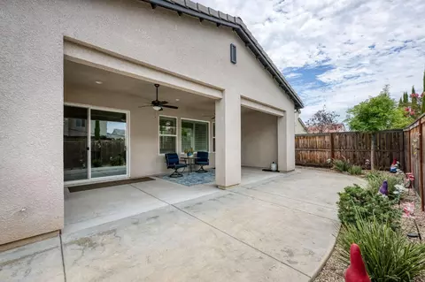 Exterior - 768 Overstone Ave, Madera, CA 93636 photo 10 of 14