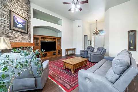Other - 356 Richmond Ave, Clovis, CA 93619 photo 2 of 15