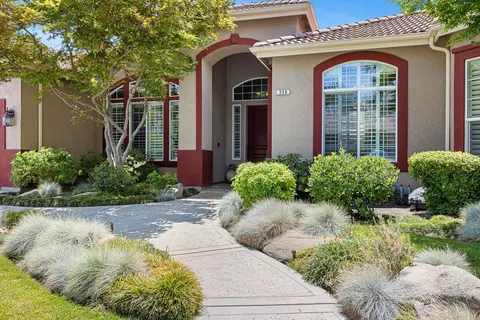 Exterior - 356 Richmond Ave, Clovis, CA 93619 photo 5 of 19