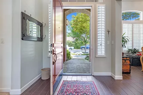 Entry Way - 356 Richmond Ave, Clovis, CA 93619 photo 2 of 7