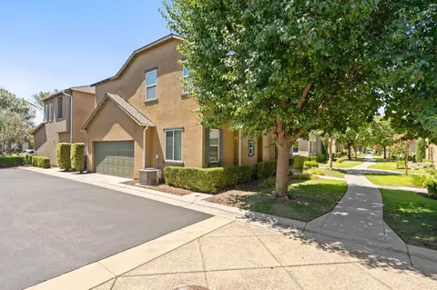 4161 Harlan Ranch Blvd, Clovis, CA 93619 photo 4