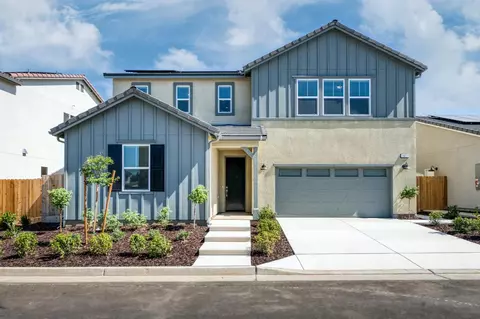 2822 E Corteza Dr, Fresno, CA 93730