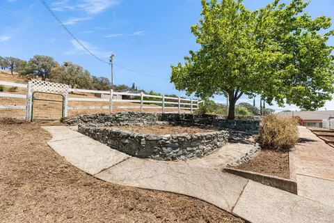 5002 Little John Rd, Copperopolis, CA 95228 photo 3