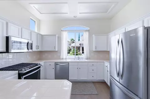 Kitchen - 26 W Siena Ln, Clovis, CA 93619 photo 2 of 4
