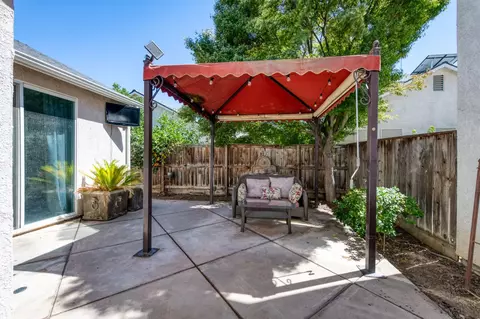 Exterior - 26 W Siena Ln, Clovis, CA 93619 photo 3 of 4