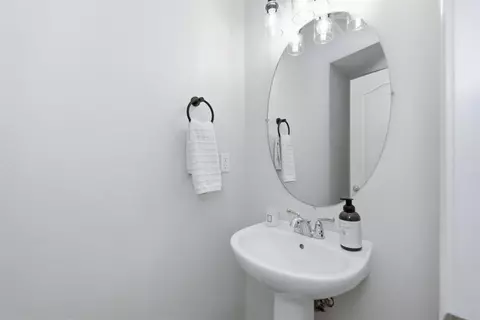 Bath - 26 W Siena Ln, Clovis, CA 93619 photo 1 of 3