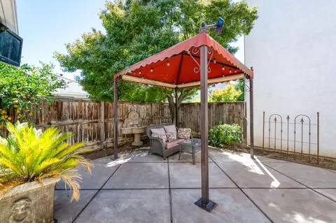 Exterior - 26 W Siena Ln, Clovis, CA 93619 photo 2 of 4
