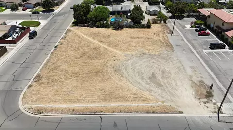 401 S 6th St, Kerman, CA 93630 photo 2