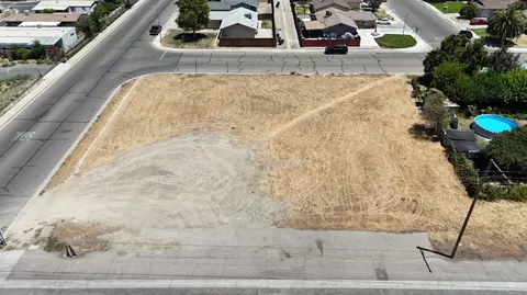 401 S 6th St, Kerman, CA 93630 photo 3