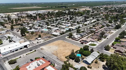 401 S 6th St, Kerman, CA 93630 photo 8
