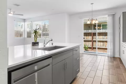 Kitchen - 1909 Kelly Ln, Clovis, CA 93611 photo 2 of 4