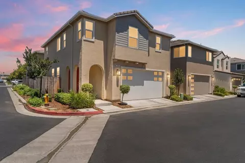 Exterior - 1909 Kelly Ln, Clovis, CA 93611 photo 16 of 18