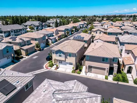 View/Area - 1909 Kelly Ln, Clovis, CA 93611 photo 3 of 12