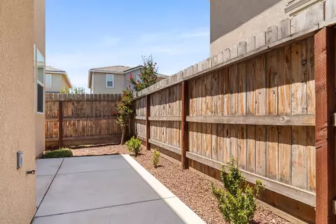 Exterior - 1909 Kelly Ln, Clovis, CA 93611 photo 13 of 18