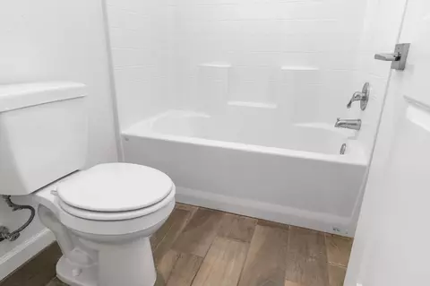 Bath - 1909 Kelly Ln, Clovis, CA 93611 photo 3 of 7