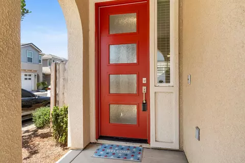 Entry Way - 1909 Kelly Ln, Clovis, CA 93611 photo 2 of 7