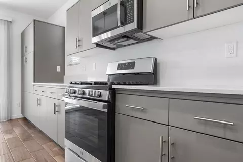 Kitchen - 1909 Kelly Ln, Clovis, CA 93611 photo 3 of 4