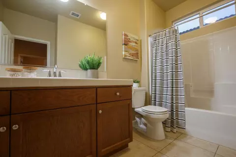 739 Hermosa Ave, Clovis, CA 93619 photo 8