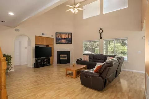 Living - 741 N Oxford Ave, Clovis, CA 93611 photo 1 of 3
