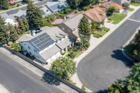 View/Area - 741 N Oxford Ave, Clovis, CA 93611 photo 1 of 1