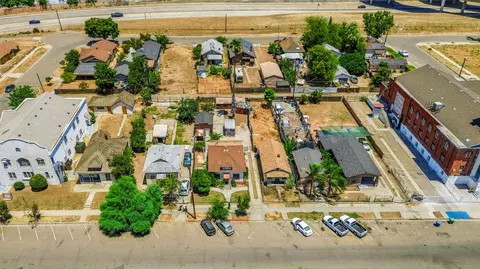 236 E St, Fresno, CA 93706 photo 3