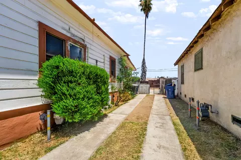 236 E St, Fresno, CA 93706 photo 2