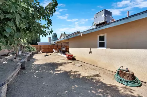 3745 Sunnyside Ave, Clovis, CA 93611 photo 31