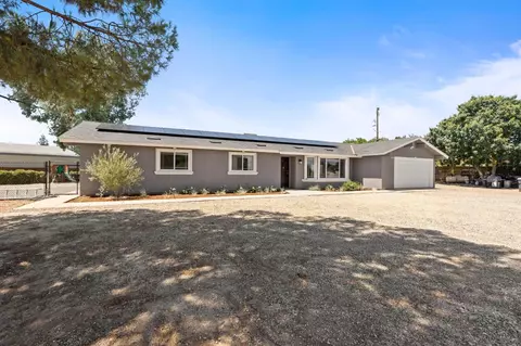 35640 John Albert Dr, Madera, CA 93636 photo 2