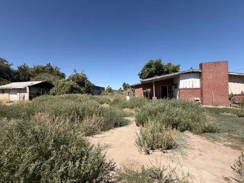 Exterior - 17577 Iona Ave, Lemoore, CA 93245 photo 7 of 8