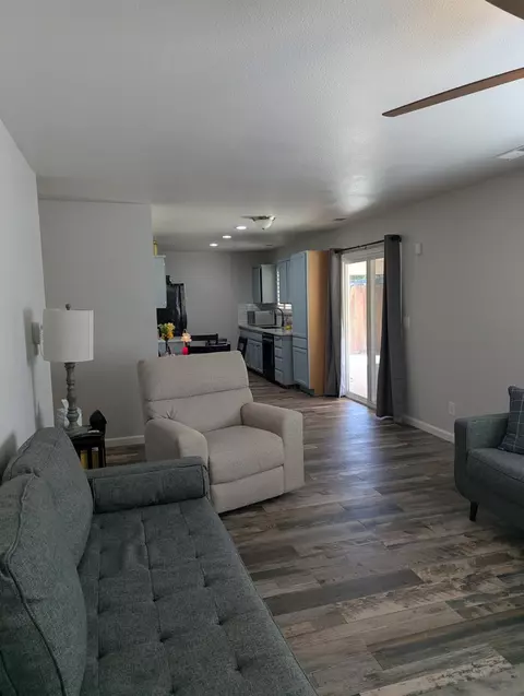 999 Harrison Ave, Sanger, CA 93657 photo 4