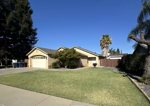 999 Harrison Ave, Sanger, CA 93657 photo 2