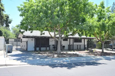 323 Elm Ave, Clovis, CA 93612 photo 1