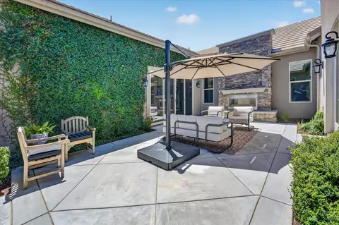 Exterior - 3396 Trenton Ave, Clovis, CA 93619 photo 3 of 24