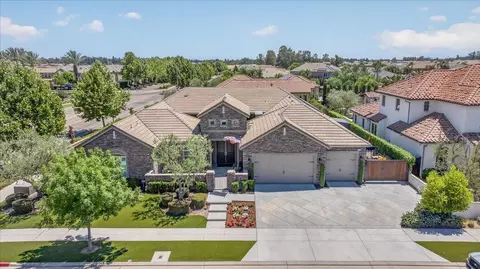 Exterior - 3396 Trenton Ave, Clovis, CA 93619 photo 2 of 24