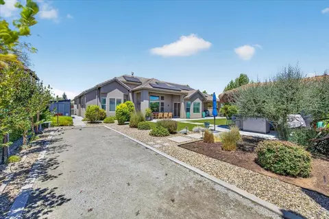 Exterior - 3396 Trenton Ave, Clovis, CA 93619 photo 18 of 24