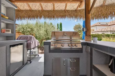 Kitchen - 3396 Trenton Ave, Clovis, CA 93619 photo 9 of 10