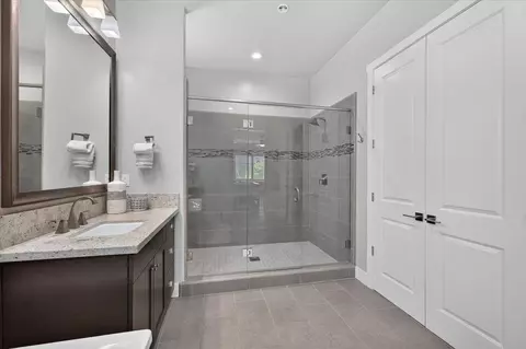 Bath - 3396 Trenton Ave, Clovis, CA 93619 photo 6 of 6