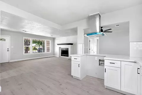 Living - 4416 E Curran Dr, Fresno, CA 93703 photo 6 of 9
