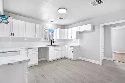 Kitchen - 4416 E Curran Dr, Fresno, CA 93703 photo 1 of 2