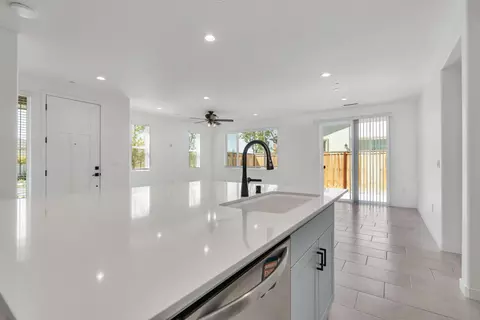 Kitchen - 4035 Braden, Madera, CA 93636 photo 4 of 6