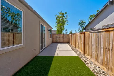 Exterior - 4035 Braden, Madera, CA 93636 photo 5 of 16