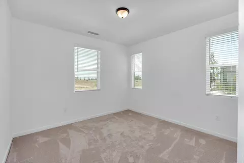 Bedroom - 4035 Braden, Madera, CA 93636 photo 4 of 6