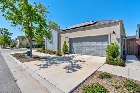 Exterior - 4035 Braden, Madera, CA 93636 photo 4 of 16