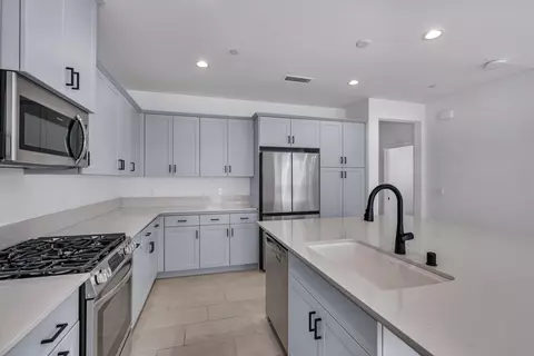 Kitchen - 4035 Braden, Madera, CA 93636 photo 3 of 6