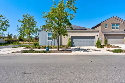 Exterior - 4035 Braden, Madera, CA 93636 photo 14 of 16